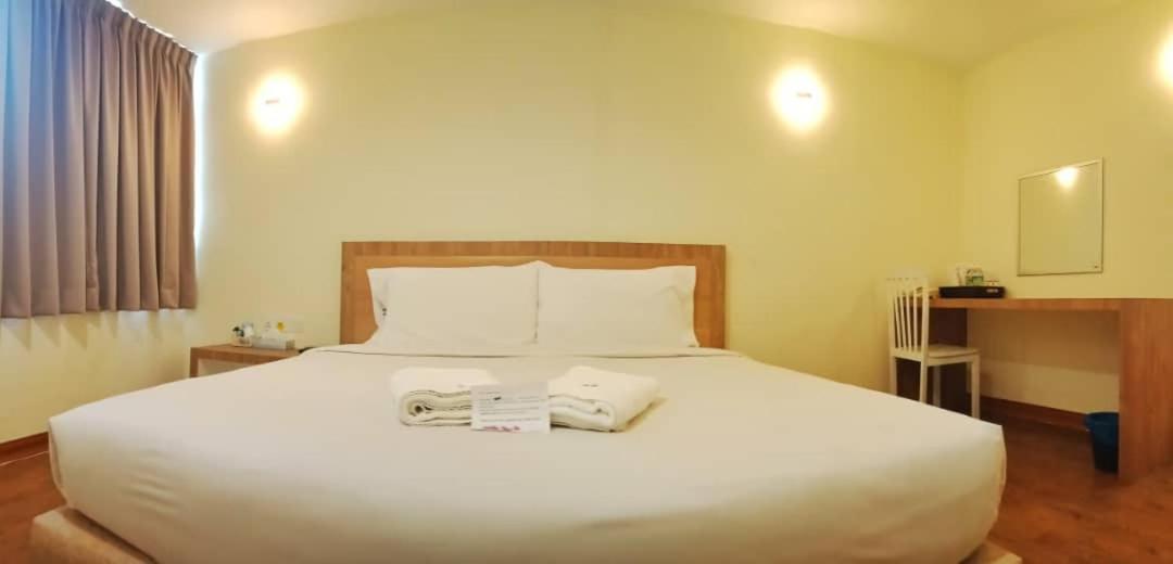 Merilton Hotel Sungai Petani Exteriör bild